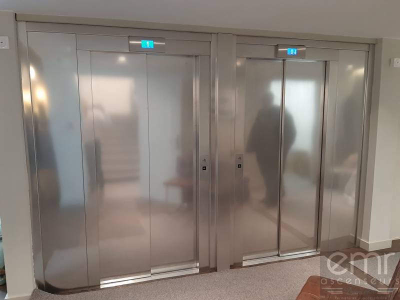 Installation de deux ascenseurs en duplex dans un hôtel à Antibes