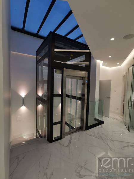 Installation d'un ascenseur dans un cabinet Dentaire à Nice